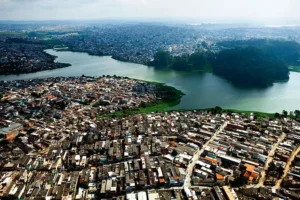 bairro do socorro zona sul de sp com sua represa do guarapiranga