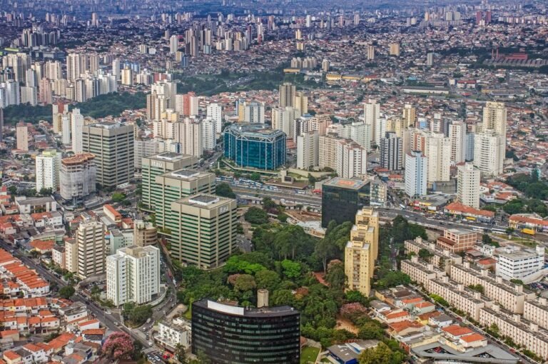bairro do Jabaquara visto alto com seus prédios e ruas