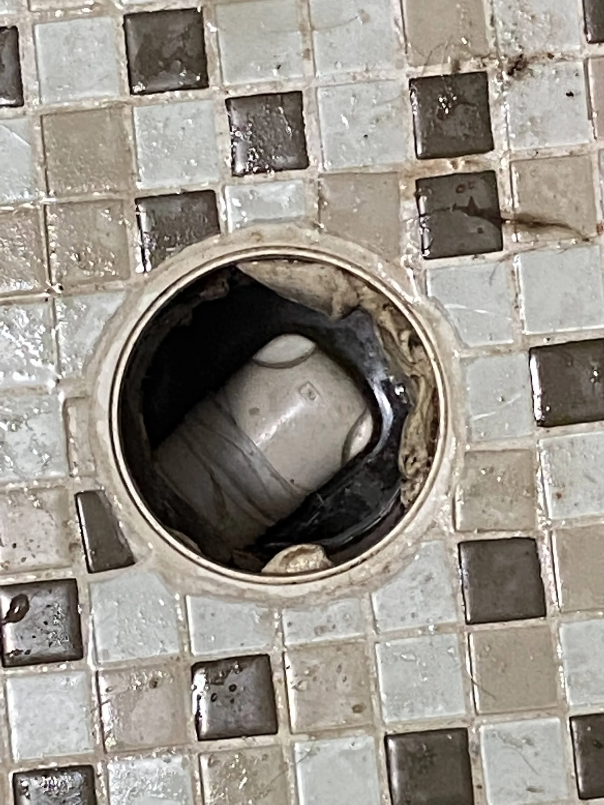 Desentupimento de ralo na Vila Mariana
